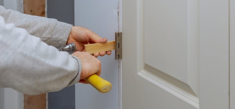 fiberglass entry door repair in East Hemet